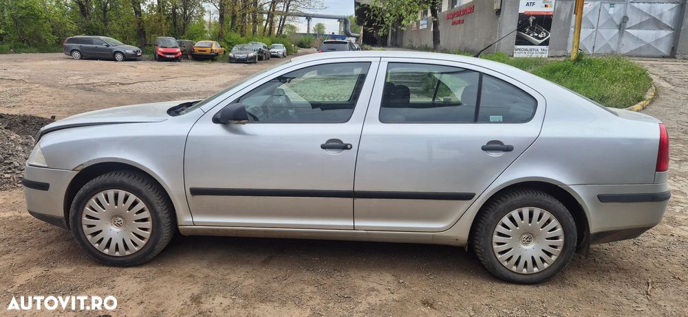 Piese de Skoda Octavia 2 2008 nonfacelift 1.6 FSi benzina hatchback - 10