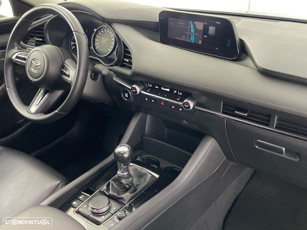 Mazda 3 Sedan 2.0 Sky-G Excellence - 20