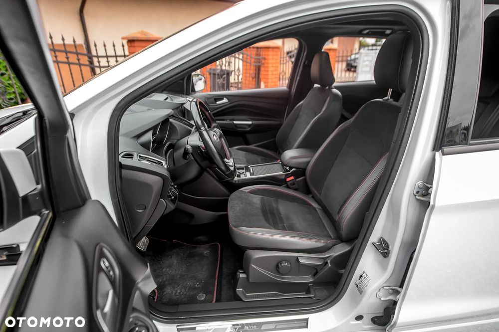 Ford Kuga 2.0 TDCi 4x4 ST-Line - 18