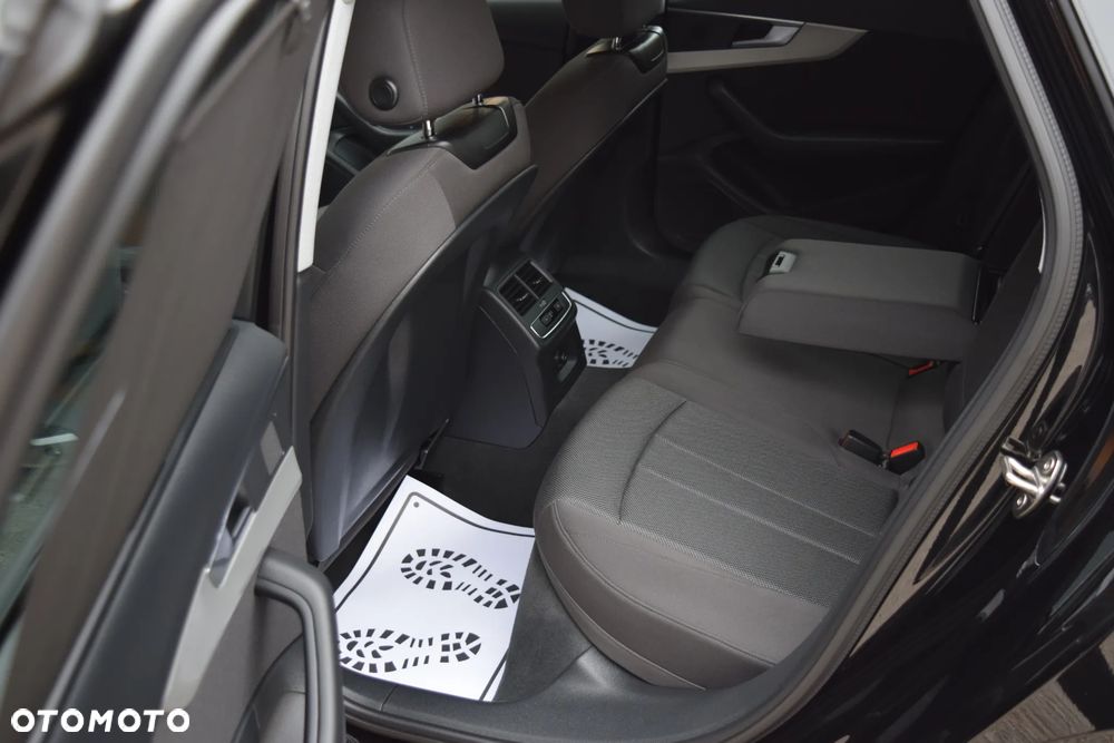 Audi A4 Avant 40 TFSI mHEV Advanced S tronic - 36