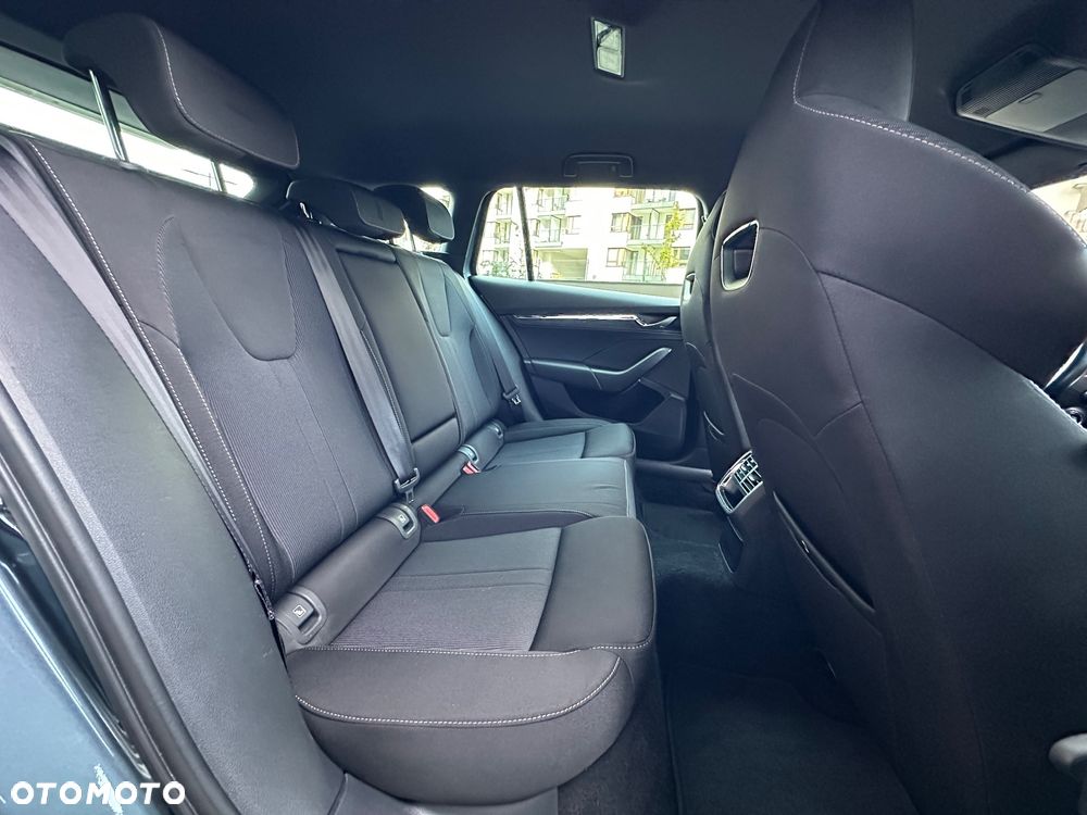 Skoda Octavia 2.0 TDI Style DSG - 13