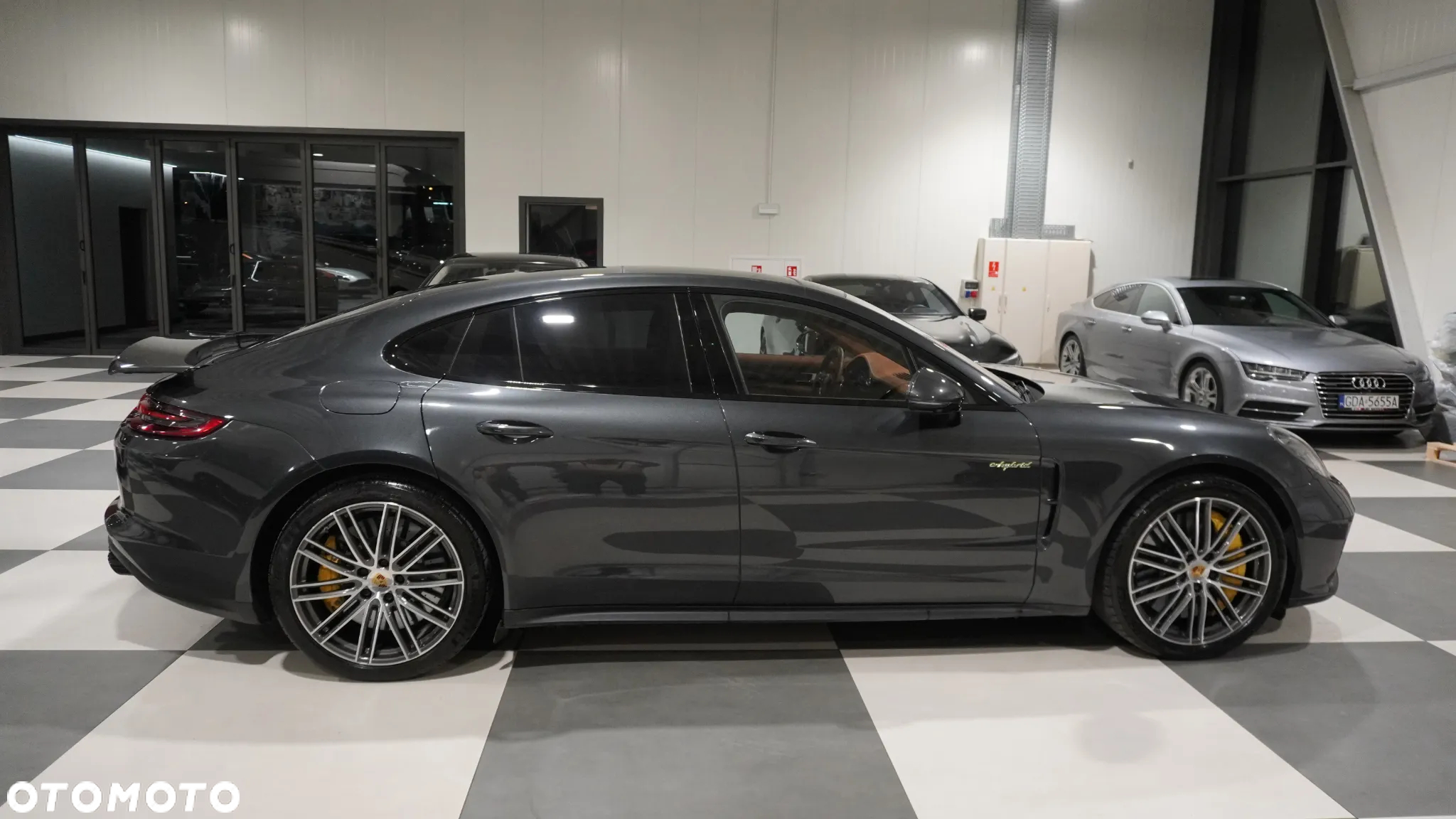 Porsche Panamera - 20