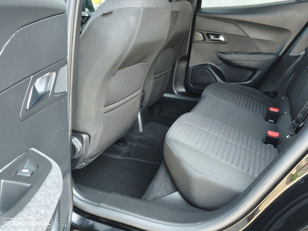 Peugeot 2008 PureTech 130 EAT8 Allure - 33