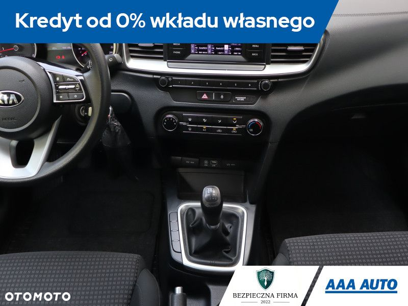 Kia Ceed - 13