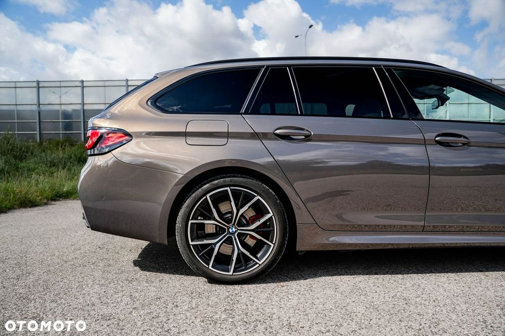 BMW Seria 5 530i xDrive mHEV M Sport sport - 8