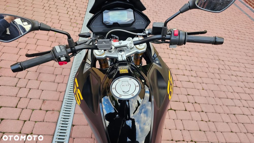 BMW G - 7