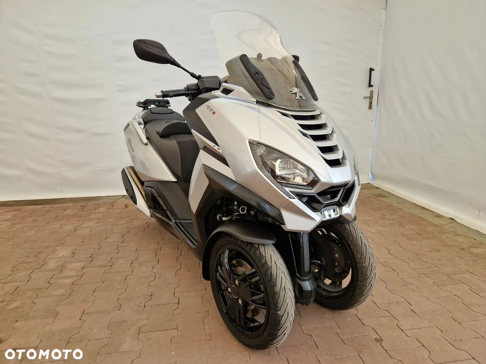 Peugeot Metropolis - 12