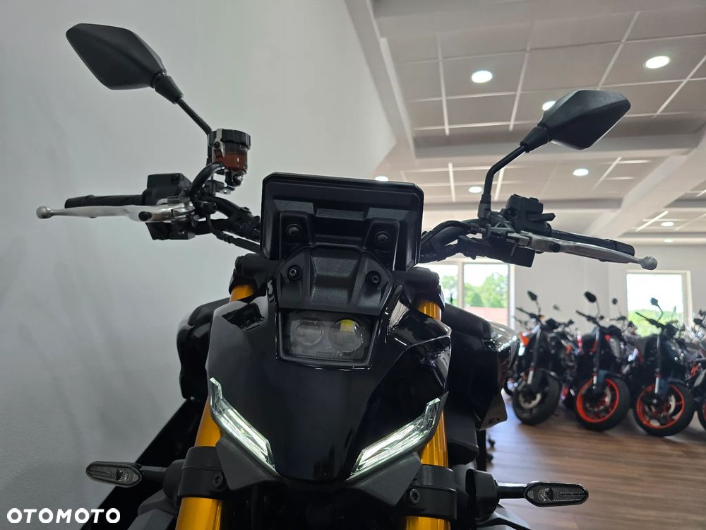 Yamaha MT - 16