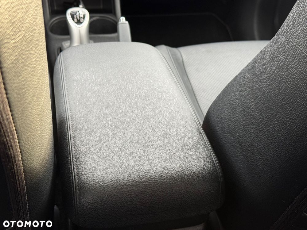 Mitsubishi Outlander 2.0 4WD Top - 10