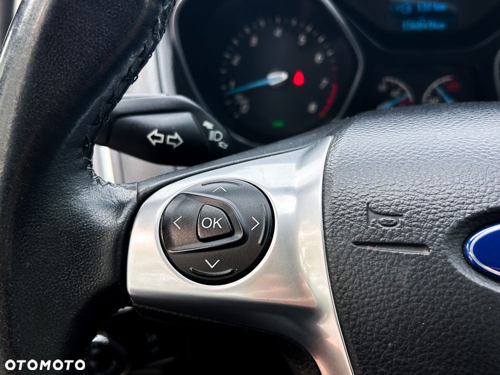 Ford Focus 1.0 EcoBoost Trend - 35