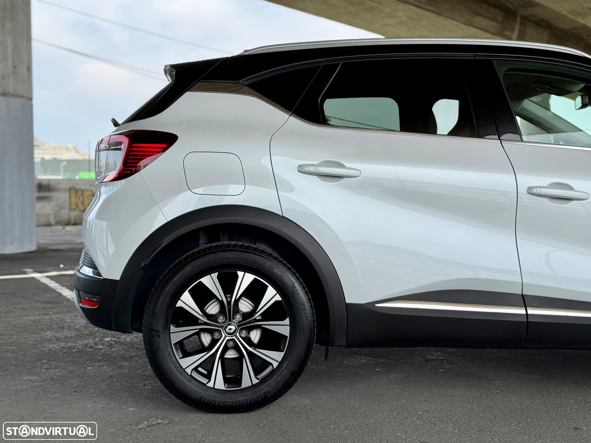 Renault Captur 1.0 TCe Exclusive Bi-Fuel - 19
