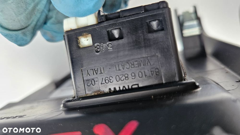 6820397 Podwójne Gniazdo USB BMW 1 F40 X1 F48 X2 F39 Mini Cooper F54 F60 X3 G01 X4 G02 7 G11 - 5