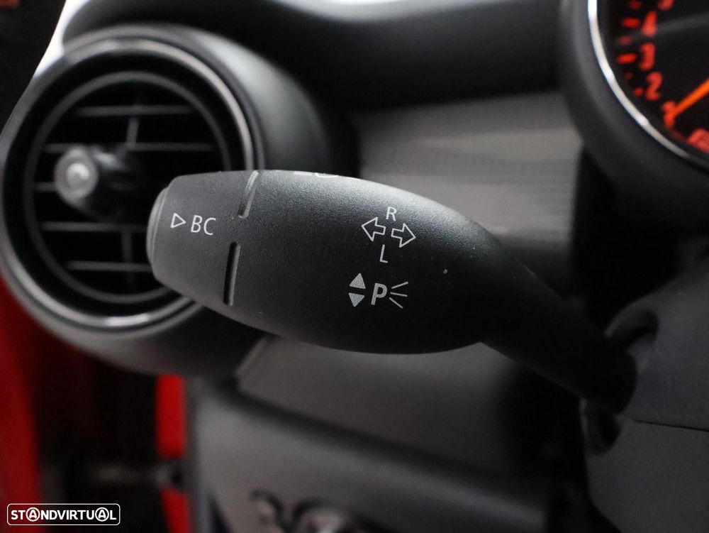 MINI 5 Portas Cooper Auto - 16