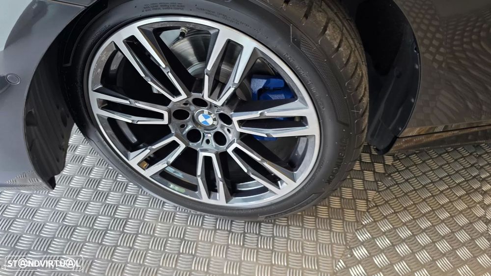 BMW 520 d Pack Desportivo M - 31