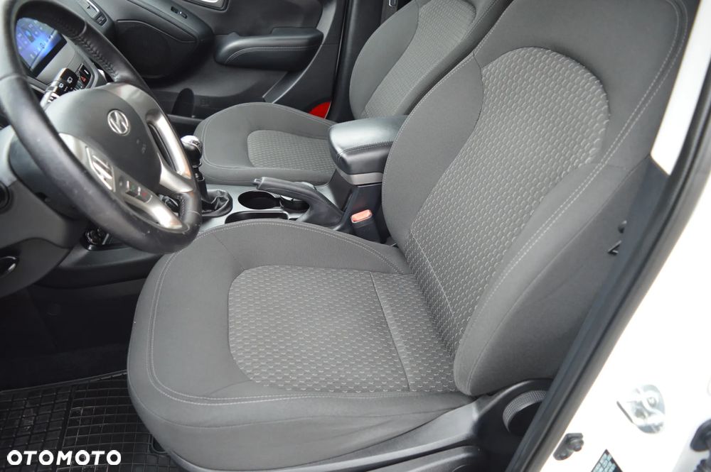 Hyundai ix35 1.7 CRDi 2WD Fifa World Cup Edition - 18