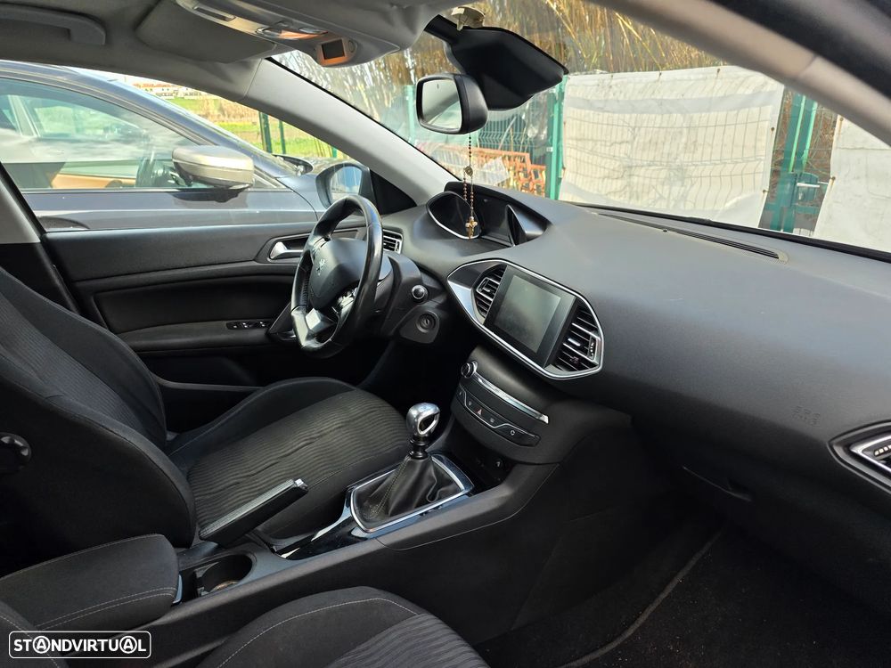 Peugeot 308 1.6 e-HDi Allure - 8