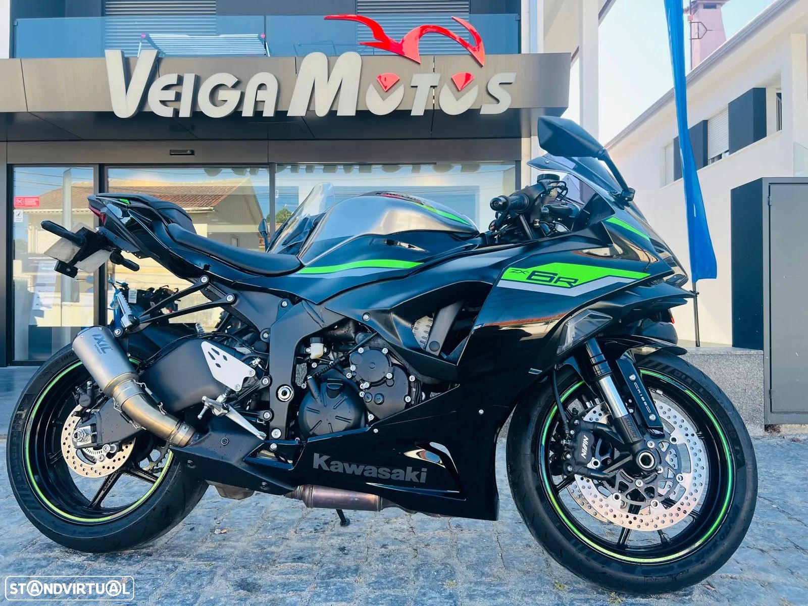 Kawasaki ZX -6r - 1