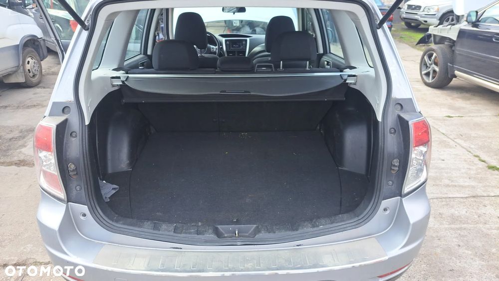 Subaru Forester 2.0i Comfort Lineartronic - 12