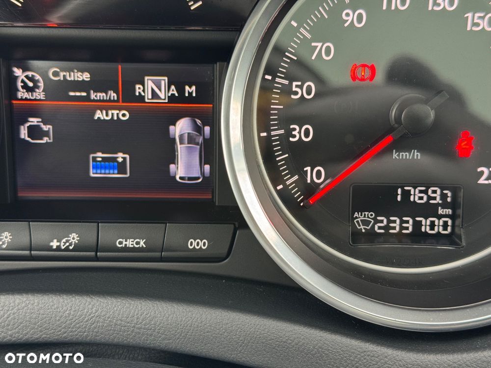 Peugeot 508 RXH 2.0 HDi HYbrid4 - 18