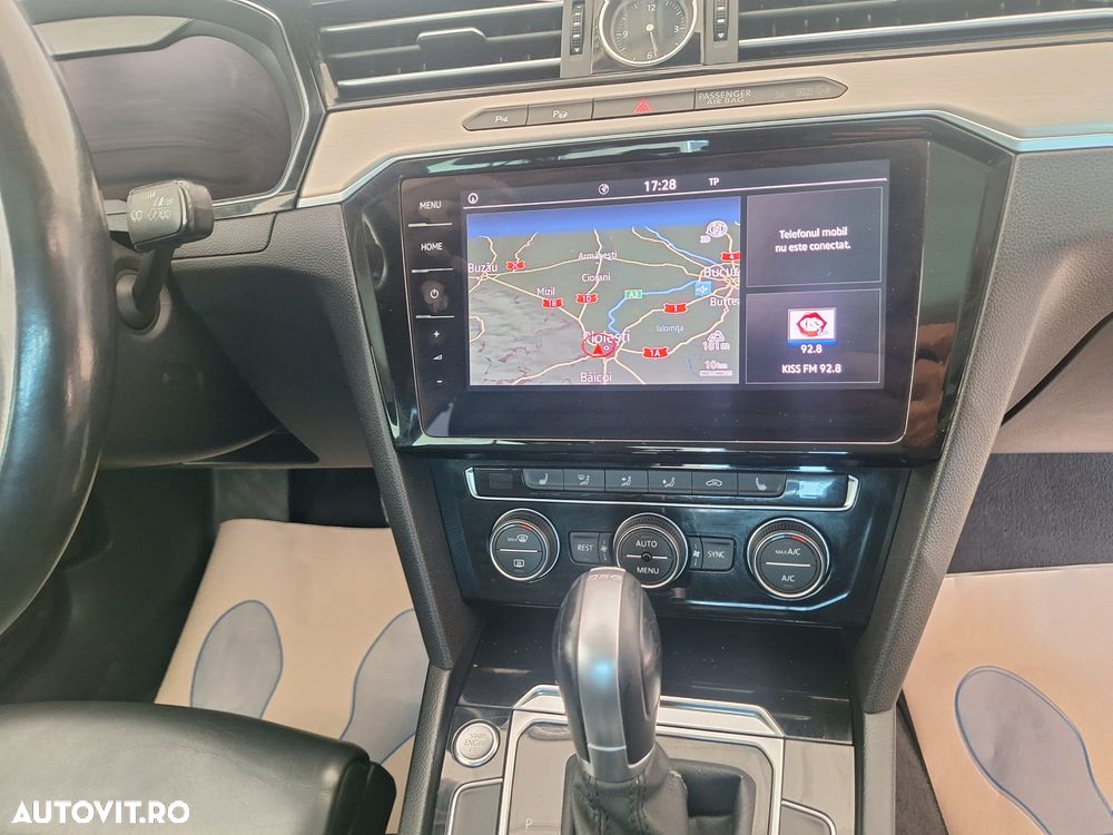 Volkswagen Passat 2.0 TDI DSG Highline - 24