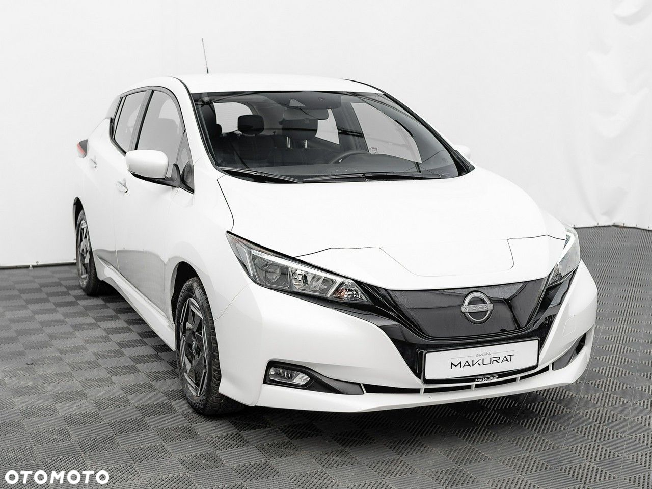 Nissan Leaf - 4
