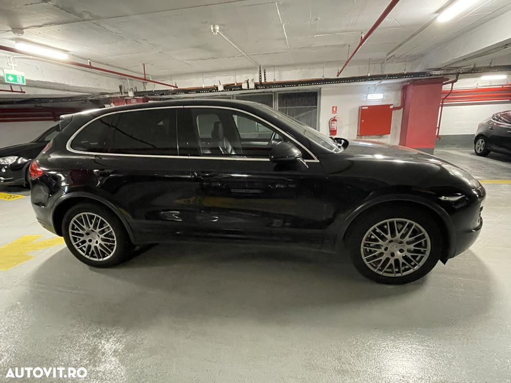 Porsche Cayenne - 4