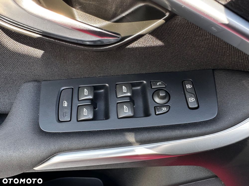 Volvo V40 D2 Momentum - 18