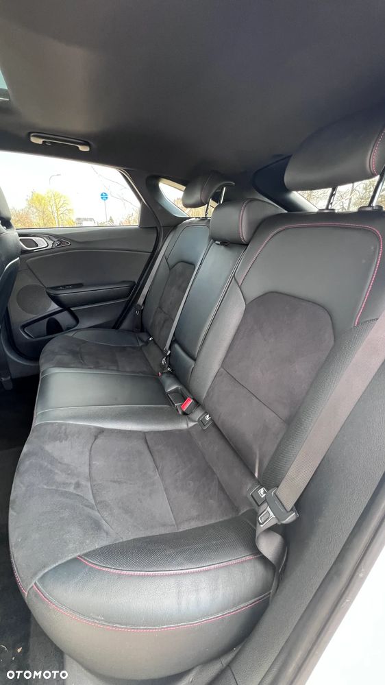 Kia ProCeed 1.6 T-GDI DCT7 OPF GT - 32