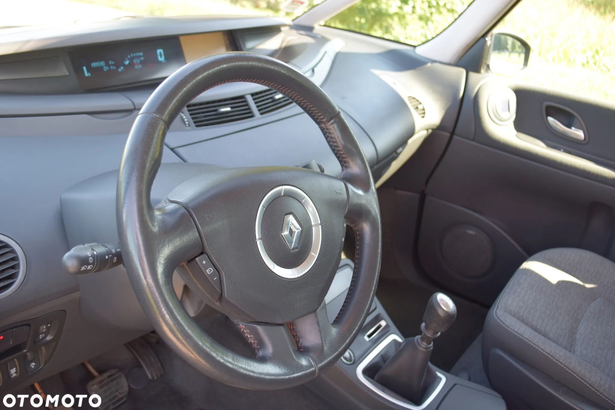 Renault Espace 2.0T Dynamique - 15