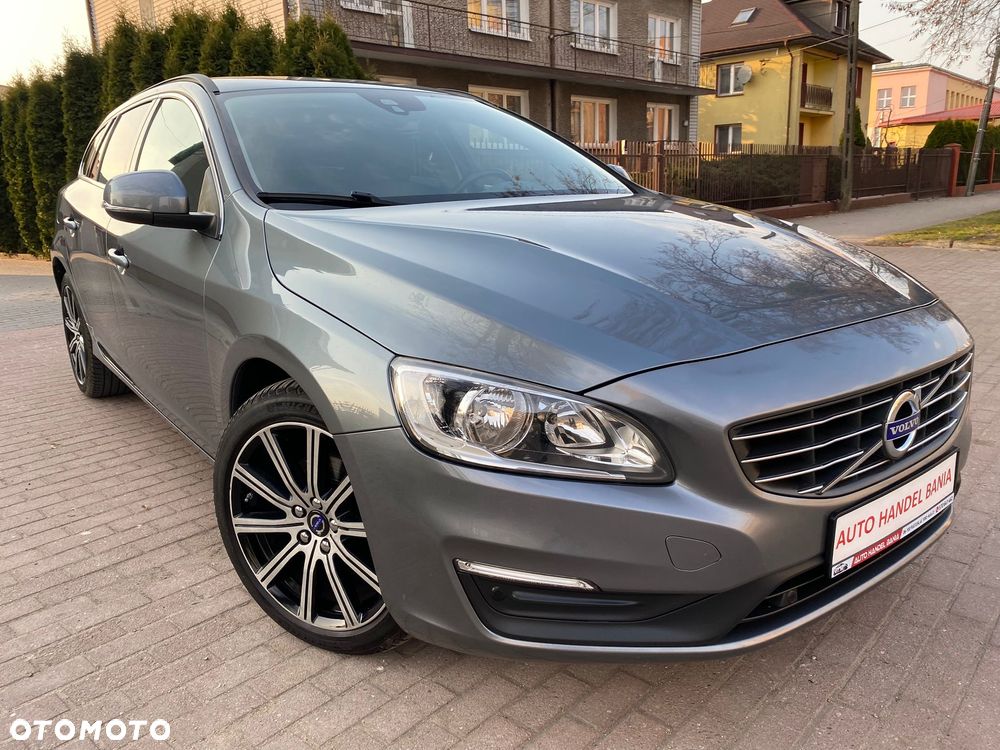 Volvo V60 D3 Summum - 28
