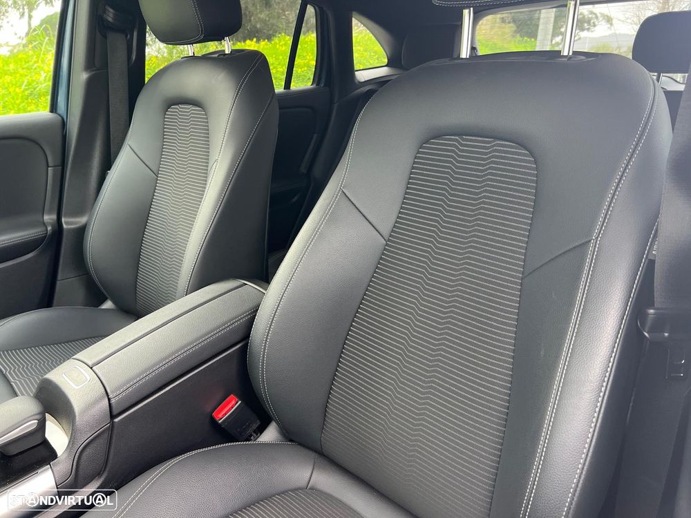 Mercedes-Benz GLA 250 e 8G-DCT Style - 15