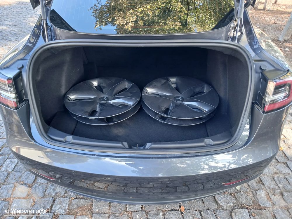 Tesla Model 3 - 23
