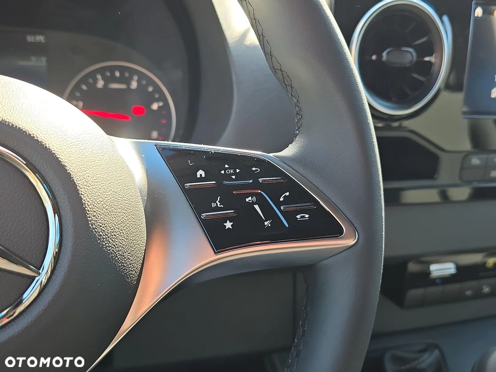 Mercedes-Benz Sprinter 311 CDI Furgon - 21