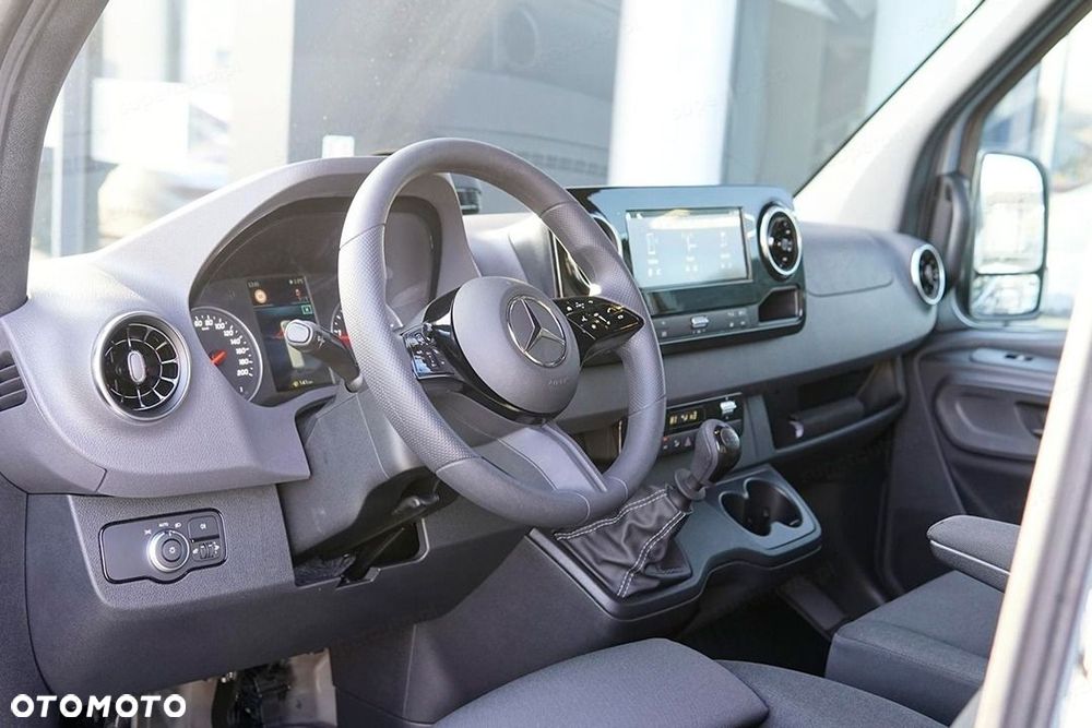 Mercedes-Benz Sprinter 315 CDI Long PRO 2.0 150KM - 12