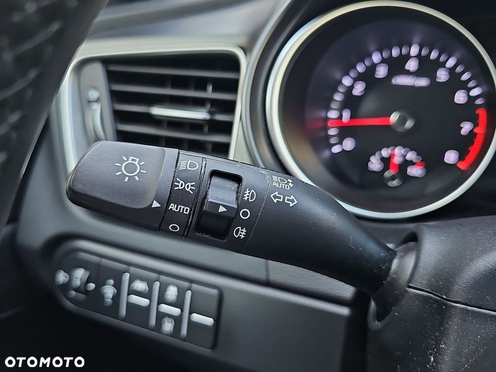 Kia Ceed 1.5 T-GDI M - 15