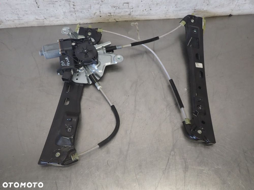 PODNOŚNIK SZYB PRAWY PRZÓD OPEL INSIGNIA A KOMBI 20952453 - 1