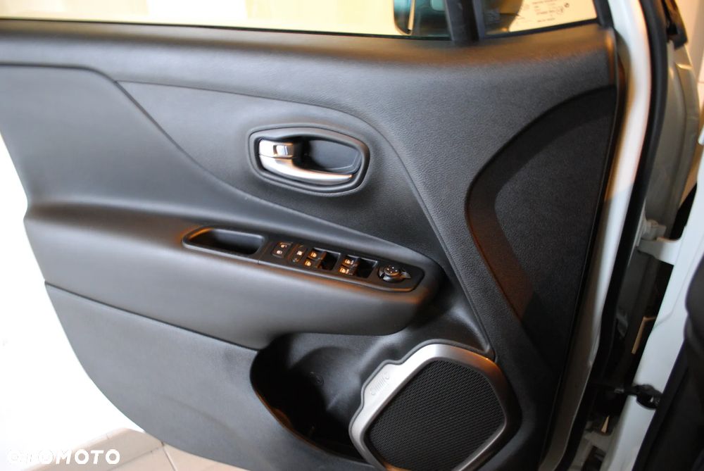 Jeep Renegade 1.3 GSE T4 Turbo Limited FWD S&S - 5