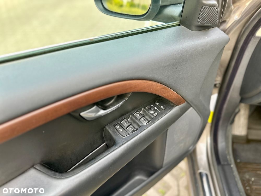 Volvo V70 D5 Summum - 13