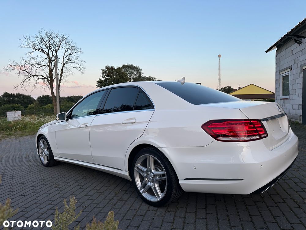 Mercedes-Benz Klasa E 220 CDI BlueEff Avantgarde - 4