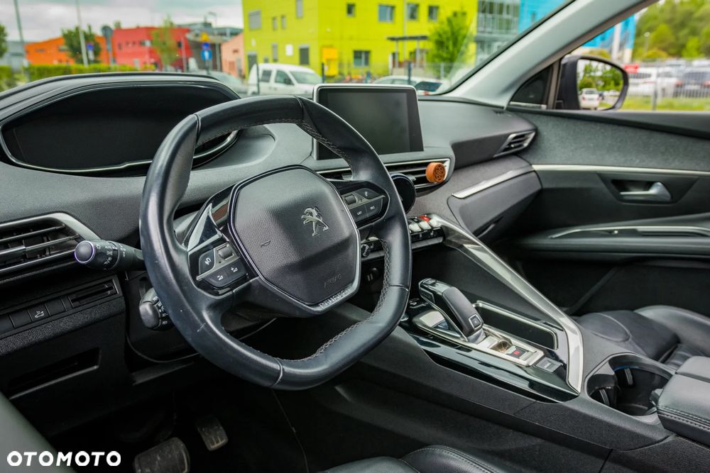 Peugeot 3008 1.6 PureTech GPF Allure S&S EAT8 - 5