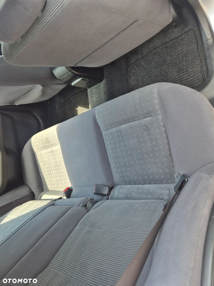 Mitsubishi Lancer 1.6 Intense - 15