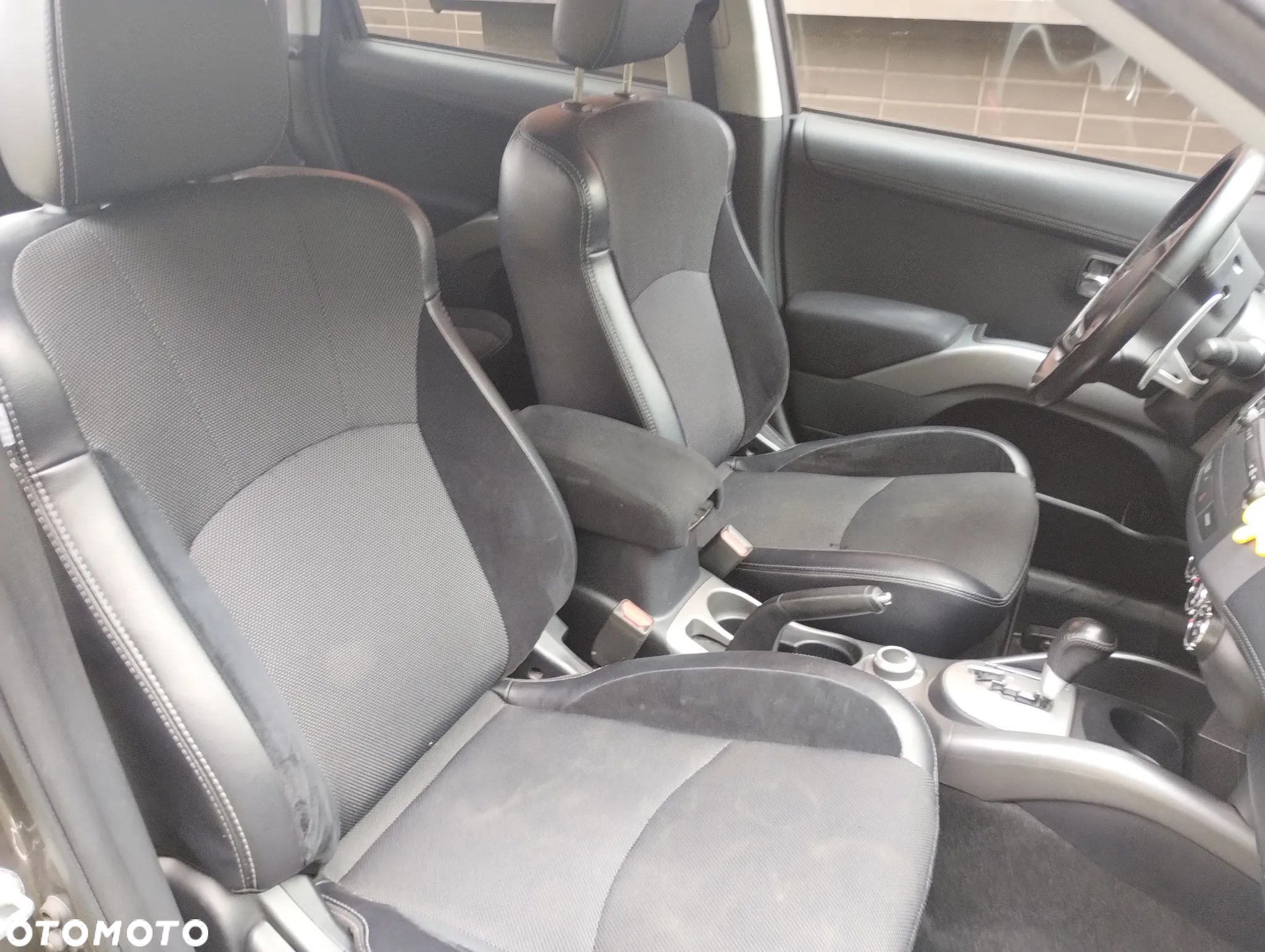 Mitsubishi Outlander 2.4 Intense + CVT - 7