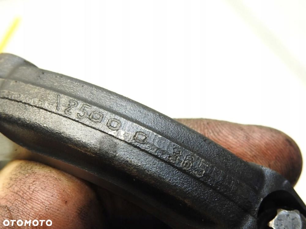 TŁOK KORBOWÓD CHRYSLER 300C 3.0 CRD V6 25000365 8340E - 9