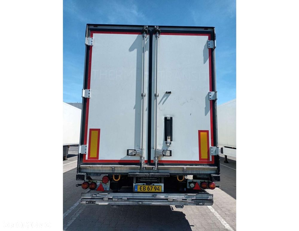 Schmitz Cargobull SKO FP45 TK Spect. Multi Temp, trailer lift - 4