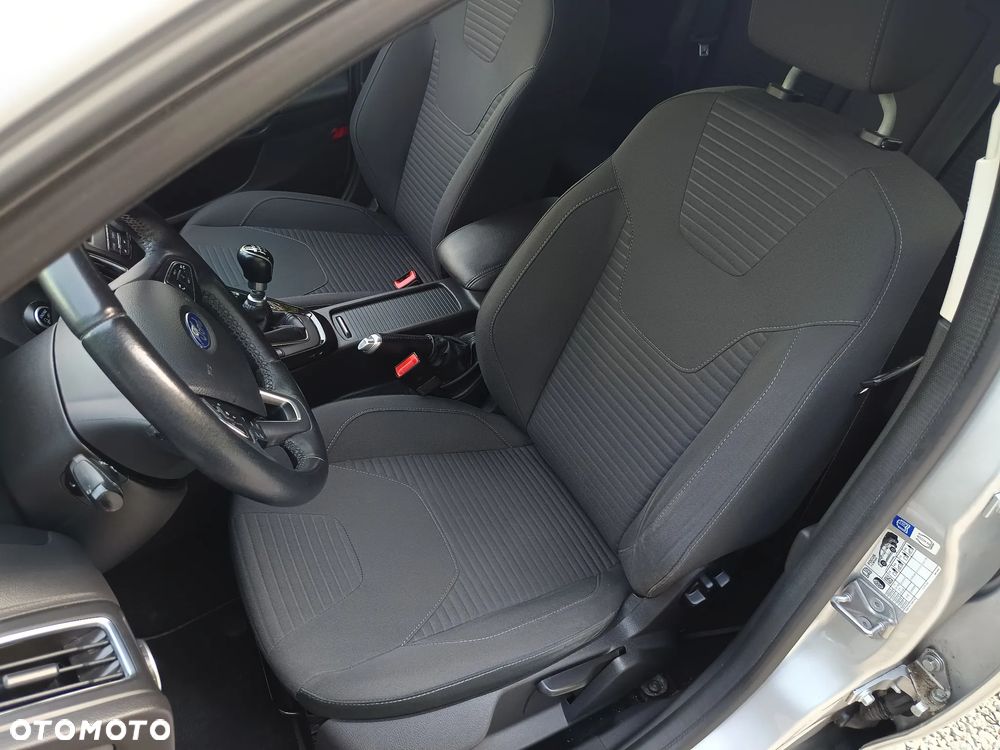 Ford Focus 1.0 EcoBoost STart-Stopp-System TITANIUM - 28