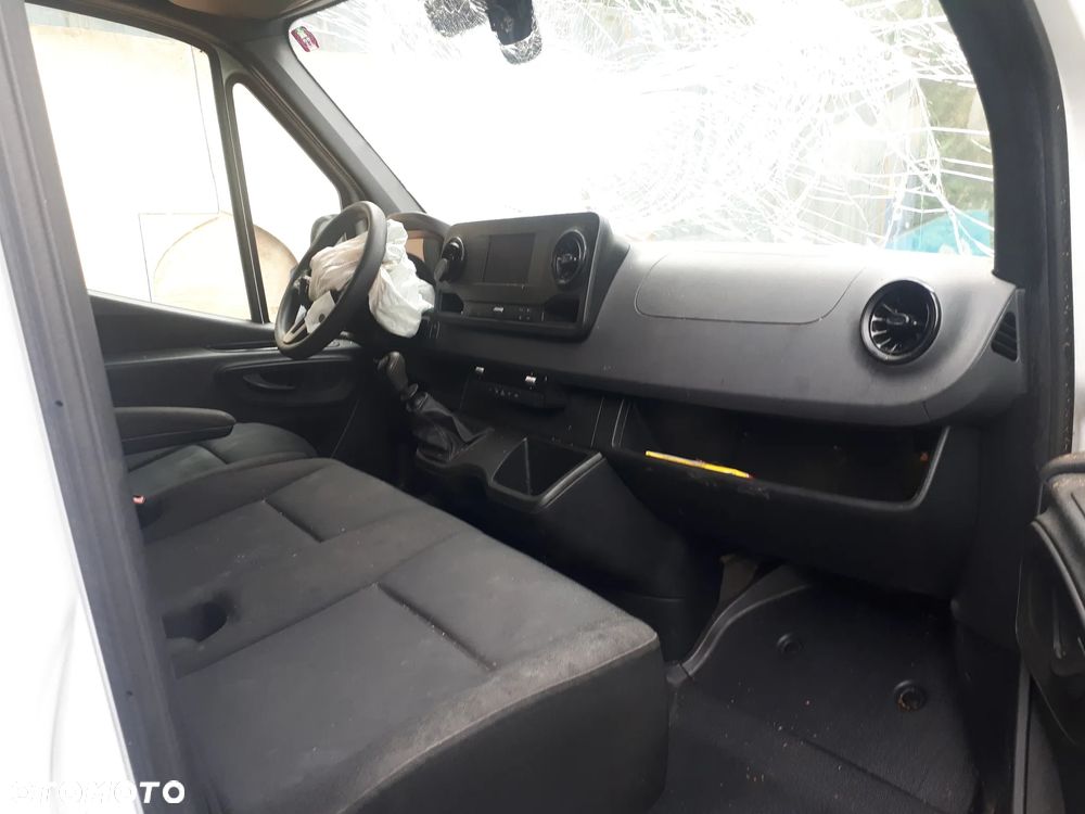 MERCEDES SPRINTER 907 910 DESKA ROZDZIELCZA PRZEKŁADKA KOMPLETNA - 2