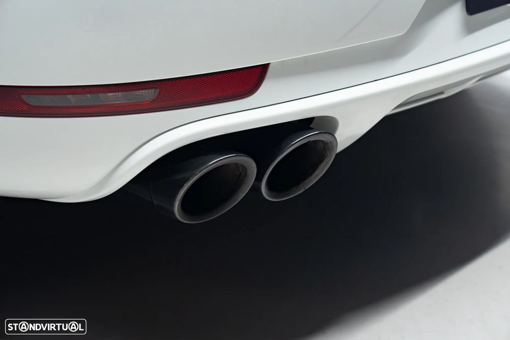 Porsche Macan Turbo PDK - 15