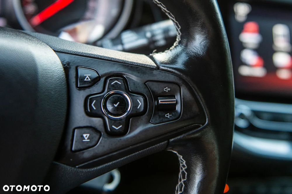 Opel Astra 1.4 Turbo Edition - 28
