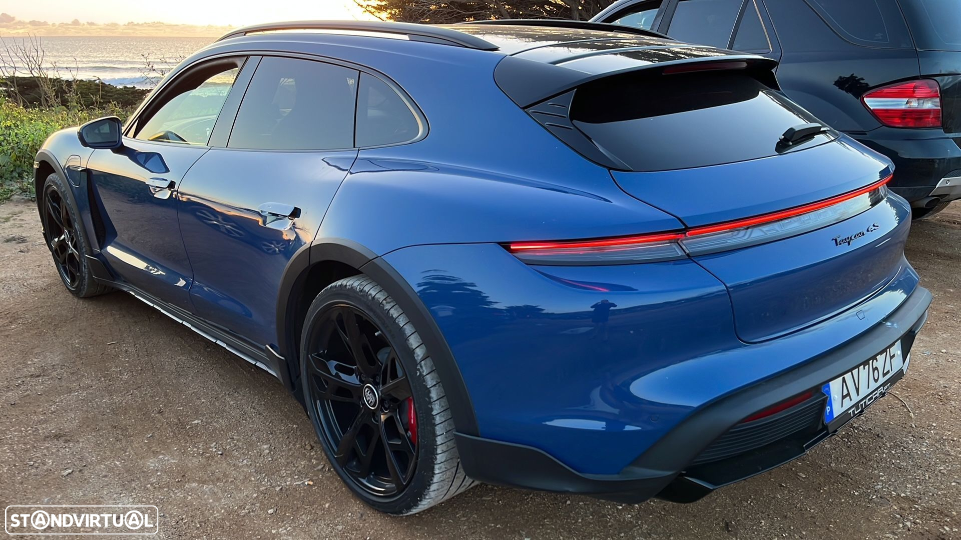 Porsche Taycan Cross Turismo 4S - 53