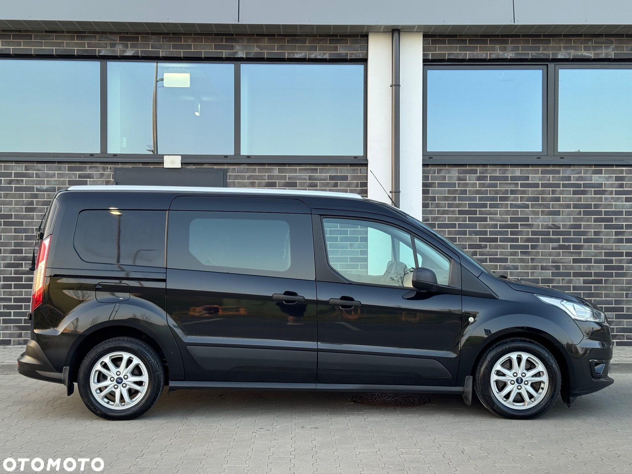 Ford Transit Connect - 13